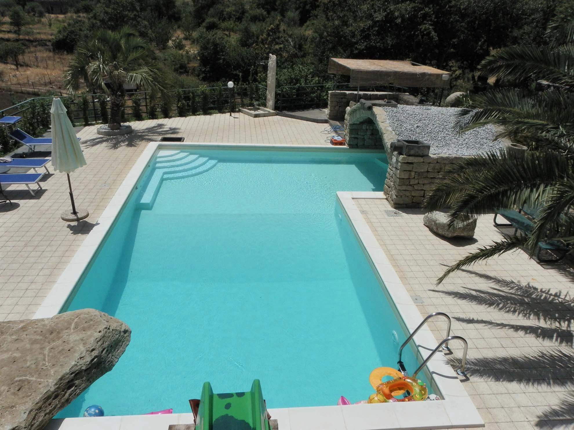 Linguaglossa (CT) Piscina